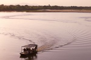 bootsafari over Rufiji River