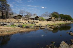 safarilodge met uitzicht op wildlife